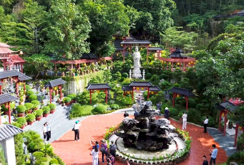 Toàn bộ cảnh quan chùa Cây Thị
